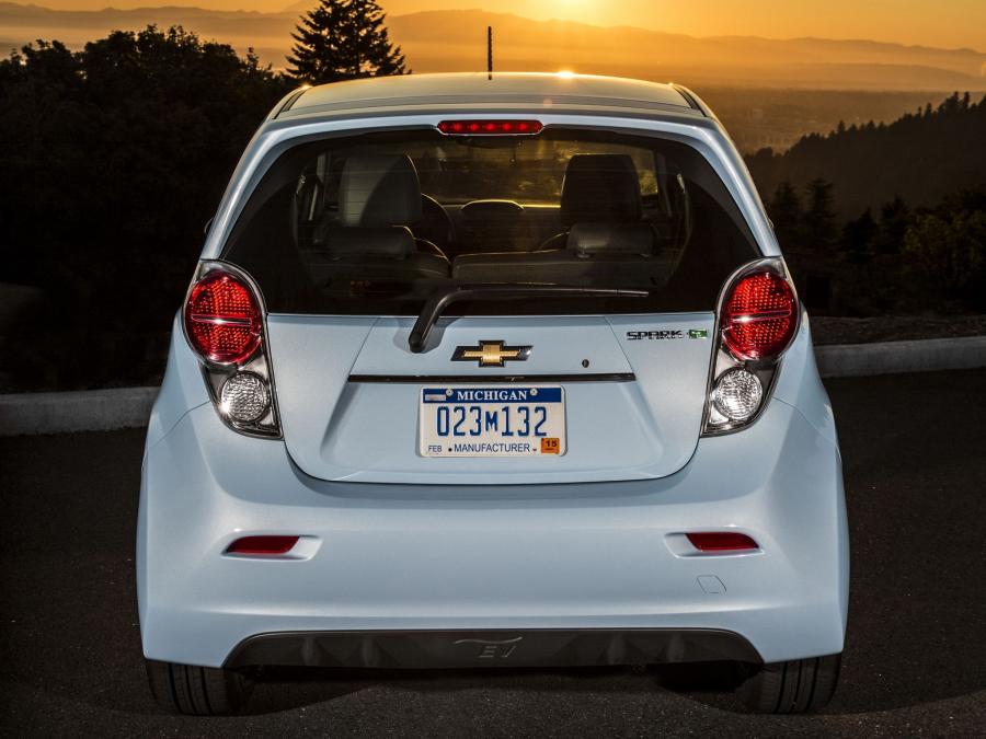  Chevrolet Spark EV 2013 года  (фото 2 из 42)
